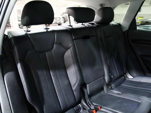 Used 2018 Audi Q5 2.0T Premium Plus w/ Premium Plus Package image 26