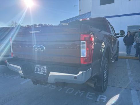 Used 2017 Ford F250 Lariat w/ Lariat Value Package image 9