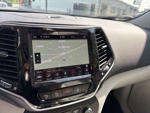 Used 2021 Jeep Cherokee Limited w/ Elite Package FWD image 19