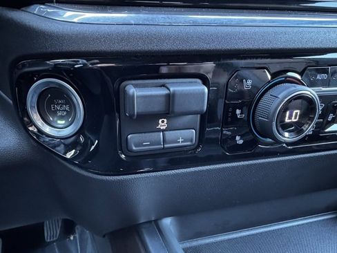 Used 2025 Chevrolet Silverado 3500 High Country w/ High Country Premium Package image 17