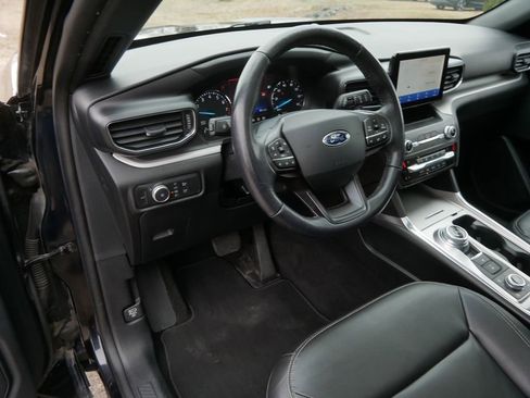 Certified 2020 Ford Explorer XLT w/ Equipment Group 202A AWD/4WD image 11