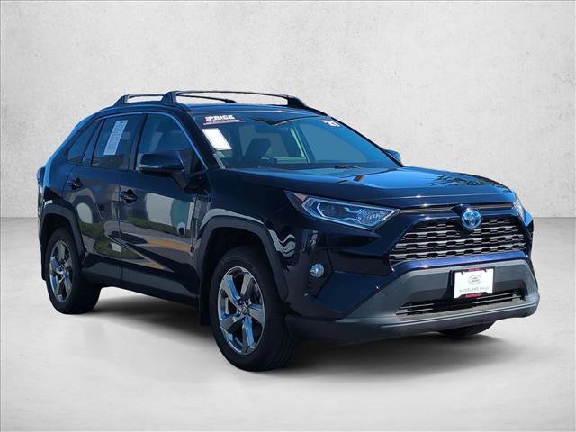Used 2021 Toyota RAV4 XLE Premium AWD/4WD image 3