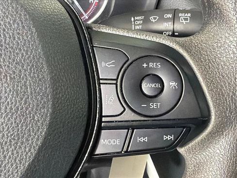 Used 2024 Toyota RAV4 LE AWD/4WD image 25