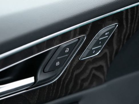 Used 2022 Audi Q8 Premium Plus image 19