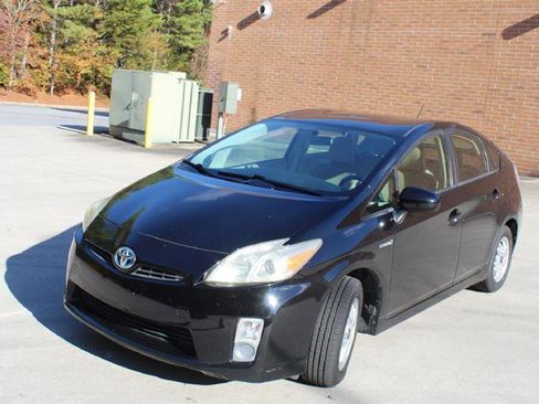Used 2011 Toyota Prius Two FWD image 2