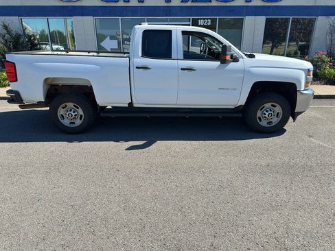 Used 2017 Chevrolet Silverado 2500 W/T w/ WT Fleet Convenience Package AWD/4WD image 4