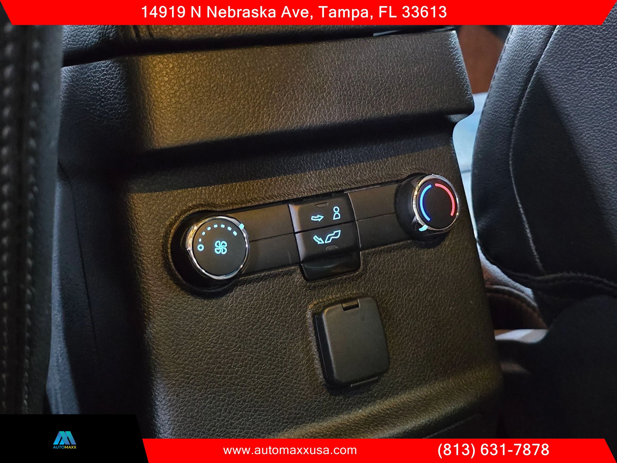 Used 2016 Ford Explorer XLT w/ Equipment Group 202A FWD image 29