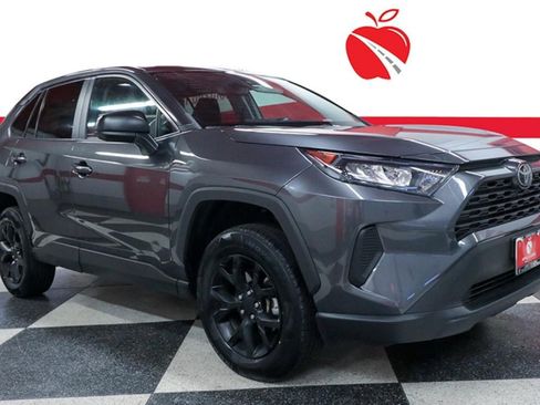 Used 2022 Toyota RAV4 LE image 1