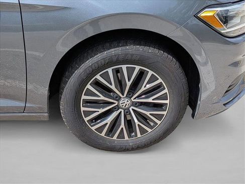 Used 2020 Volkswagen Jetta SE w/ SE Cold Weather Package FWD image 8