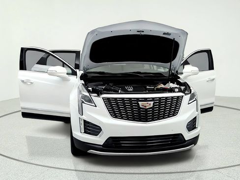 Certified 2024 Cadillac XT5 Premium Luxury w/ LPO, Floor Liner Package FWD image 15