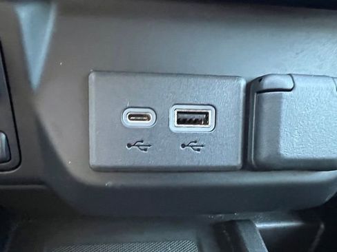 Used 2021 GMC Sierra 2500 AT4 w/ AT4 Preferred Package image 26