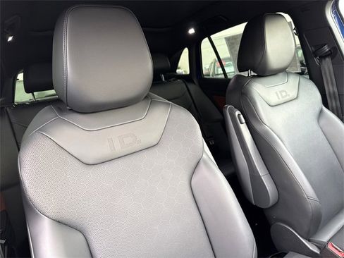 Certified 2022 Volkswagen ID.4 Pro S image 15