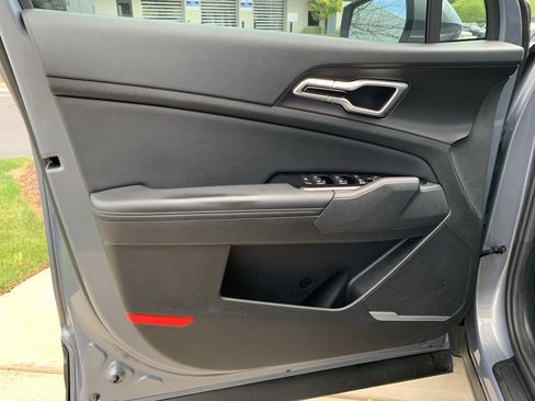 Used 2023 Kia Sportage EX image 14