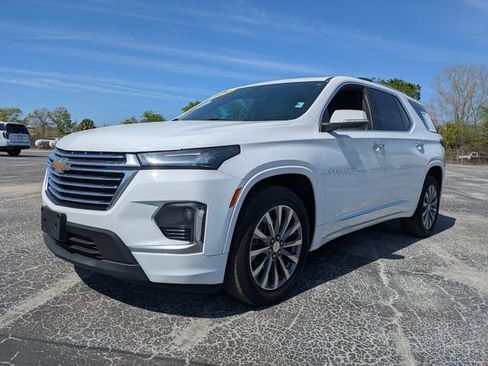 Certified 2023 Chevrolet Traverse Premier image 8