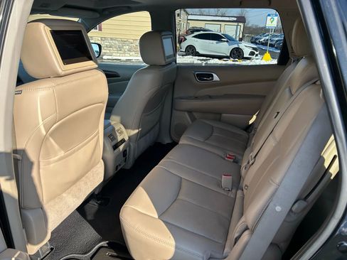 Used 2017 Nissan Pathfinder Platinum w/ Family Entertainment Package image 30