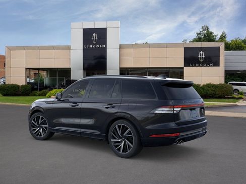 New 2026 Lincoln Aviator Black Label w/ Jet Appearance Package AWD/4WD image 4