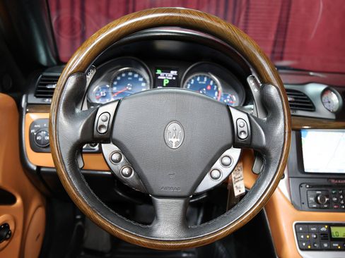 Used 2011 Maserati GranTurismo Convertible RWD image 18