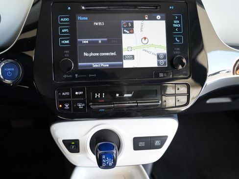 Used 2016 Toyota Prius Four Touring image 22