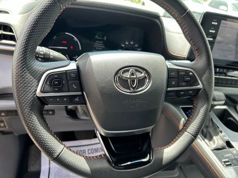 Used 2023 Toyota Sienna XSE w/ XSE Plus Package AWD/4WD image 26