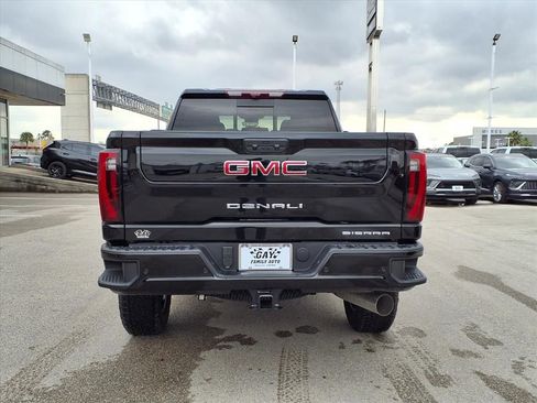 New 2026 GMC Sierra 2500 Denali w/ Denali Reserve Package image 6