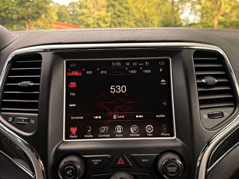 Used 2015 Jeep Grand Cherokee SRT AWD/4WD image 15