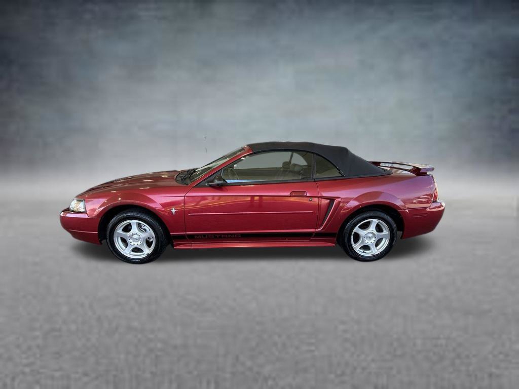 Used 2003 Ford Mustang Convertible RWD image 7