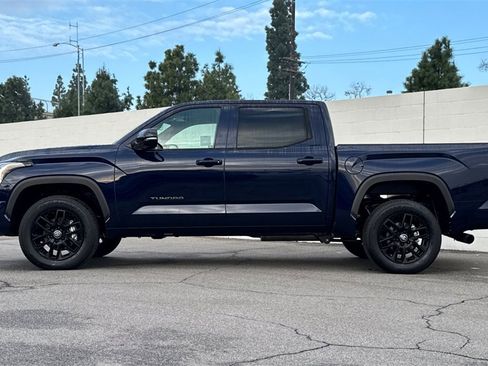 Used 2025 Toyota Tundra Limited image 9