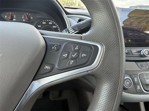 Used 2022 Chevrolet Malibu LS image 25