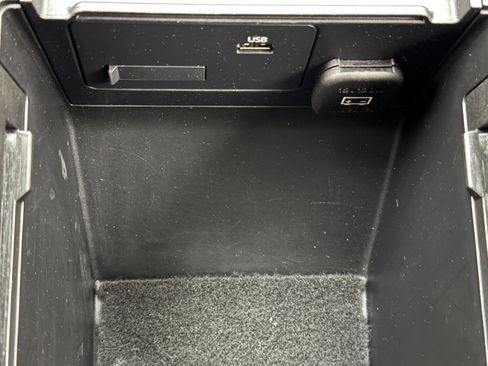 Used 2019 MAZDA MAZDA3 Sedan w/ Preferred Package image 30