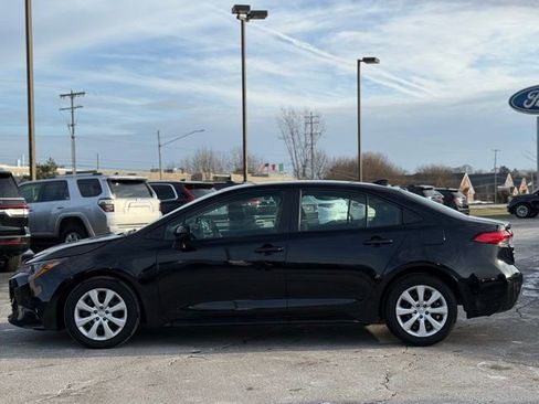 Used 2023 Toyota Corolla LE image 42