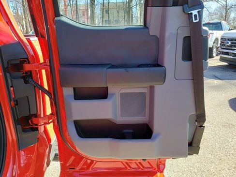 New 2025 Ford F250 XLT image 12