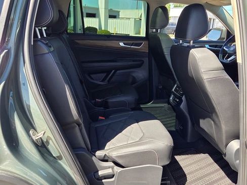 Used 2026 Volkswagen Atlas SE FWD image 17