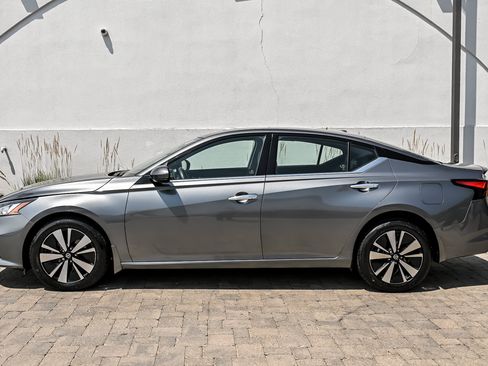 Used 2022 Nissan Altima 2.5 SL AWD/4WD image 10