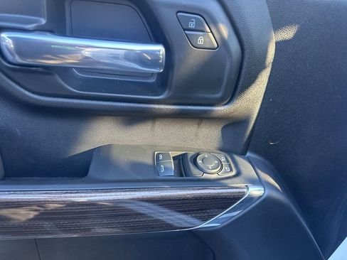 Used 2024 Chevrolet Silverado 2500 LT image 12