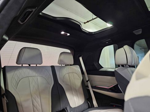 New 2026 BMW X7 M60i image 45