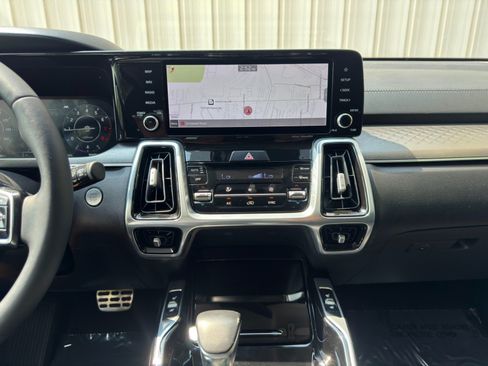 Used 2022 Kia Sorento SX FWD image 24