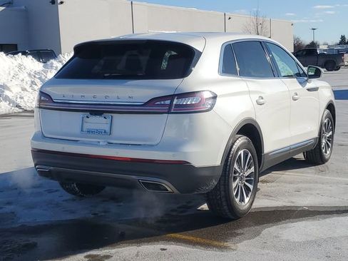 Certified 2023 Lincoln Nautilus Reserve image 4