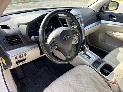 Used 2012 Subaru Outback 2.5i Premium w/ All-Weather Pkg image 16