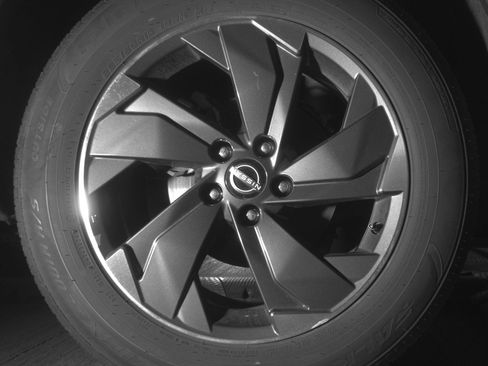 Used 2025 Nissan Rogue SV FWD image 15