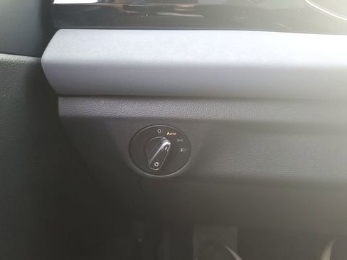 New 2026 Volkswagen Jetta SE image 22