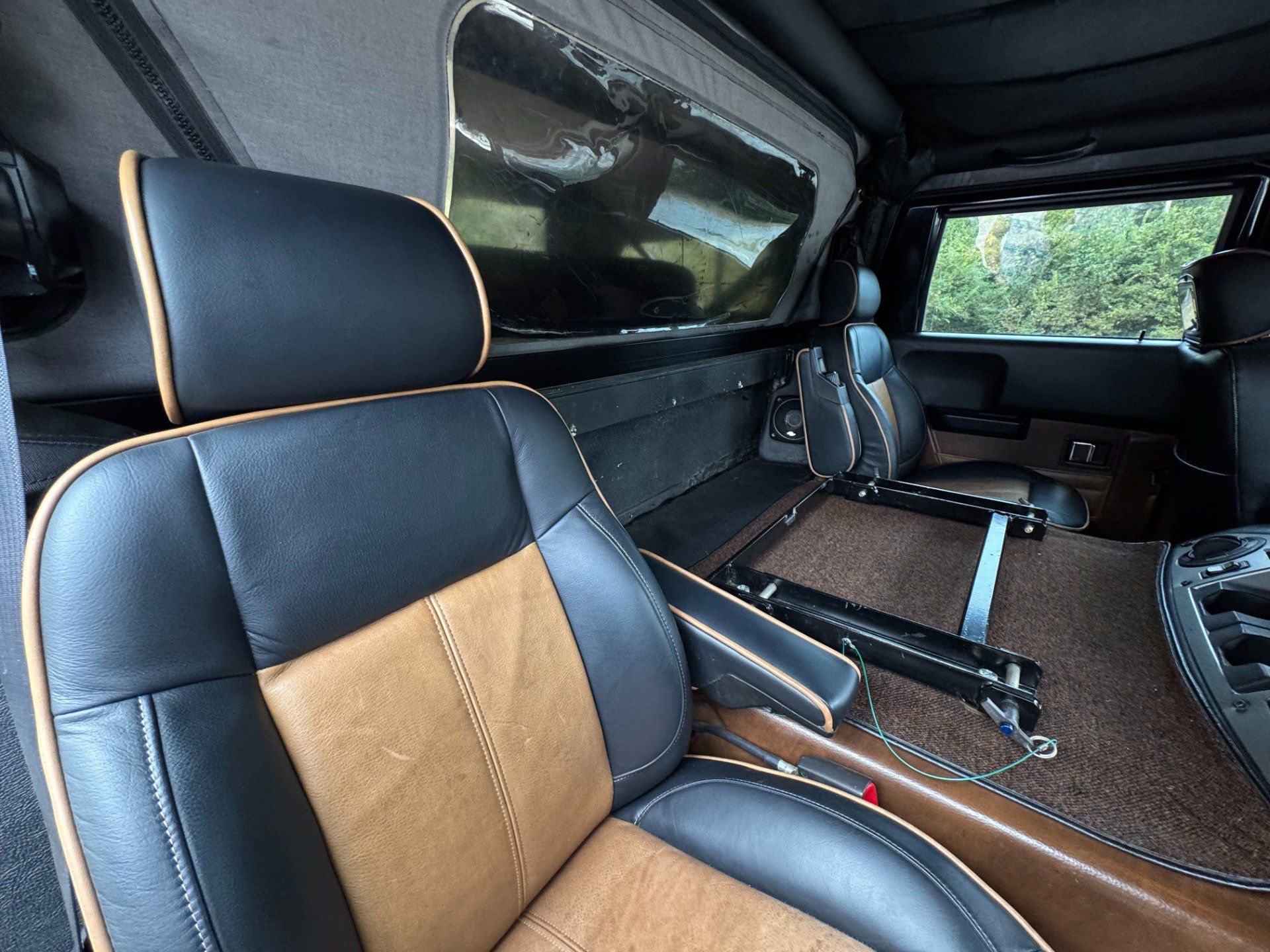 Used 2004 HUMMER H1 4-Door Open Top AWD/4WD image 30