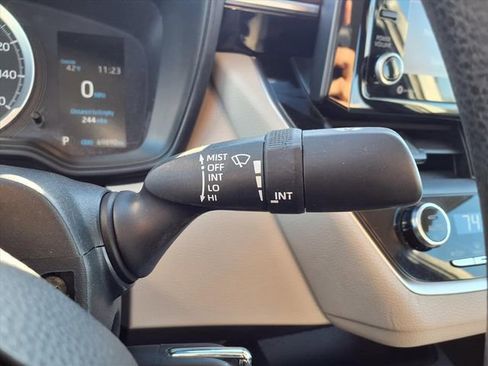 Used 2022 Toyota Corolla LE image 72