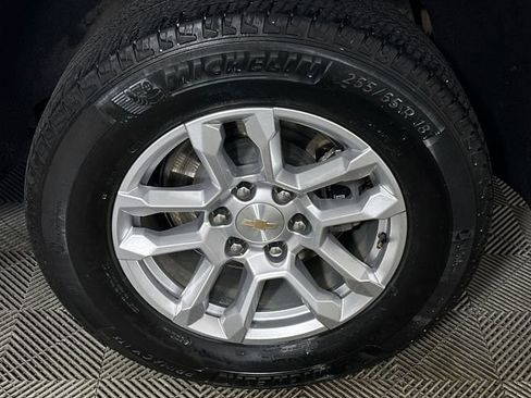 Used 2025 Chevrolet Tahoe LT AWD/4WD image 34