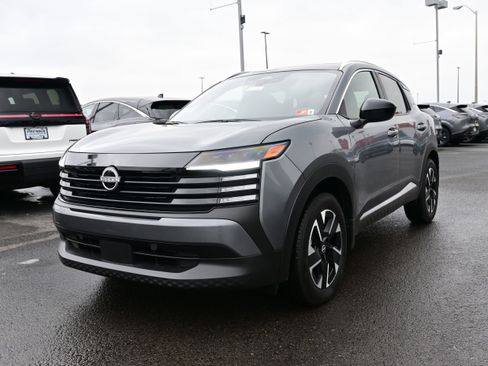 New 2026 Nissan Kicks SV image 4