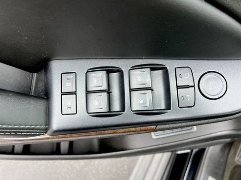 Used 2015 Chevrolet Tahoe LT AWD/4WD image 19
