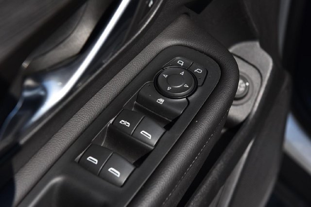 Used 2022 GMC Terrain SLT FWD image 8