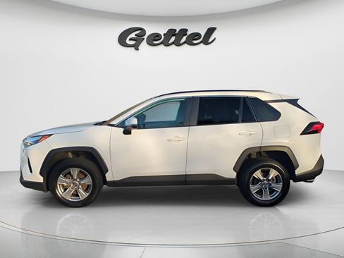Used 2024 Toyota RAV4 XLE FWD image 8