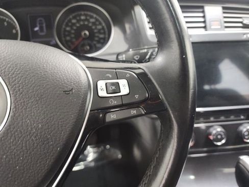 Used 2018 Volkswagen Golf SE FWD image 29