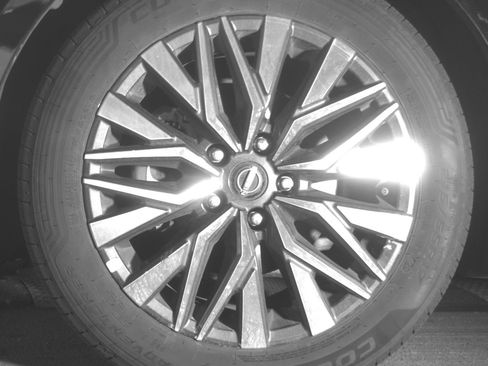 Used 2025 Nissan Altima 2.5 SV FWD image 12