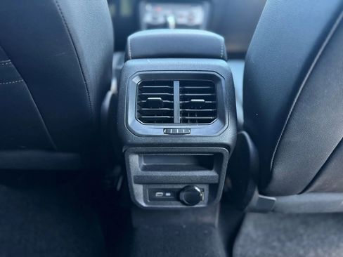 Used 2021 Volkswagen Tiguan SE R-Line image 21